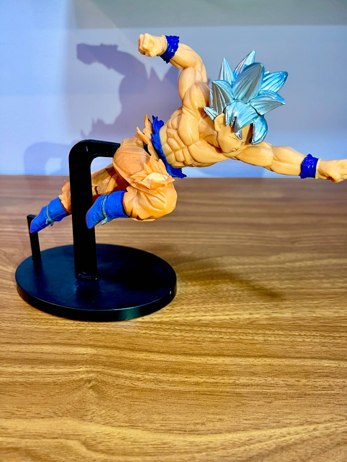 Figura Coleccionable Son Goku Ultra Instinto Dominado (Mugatte no Gokui) – Dragon Ball Super