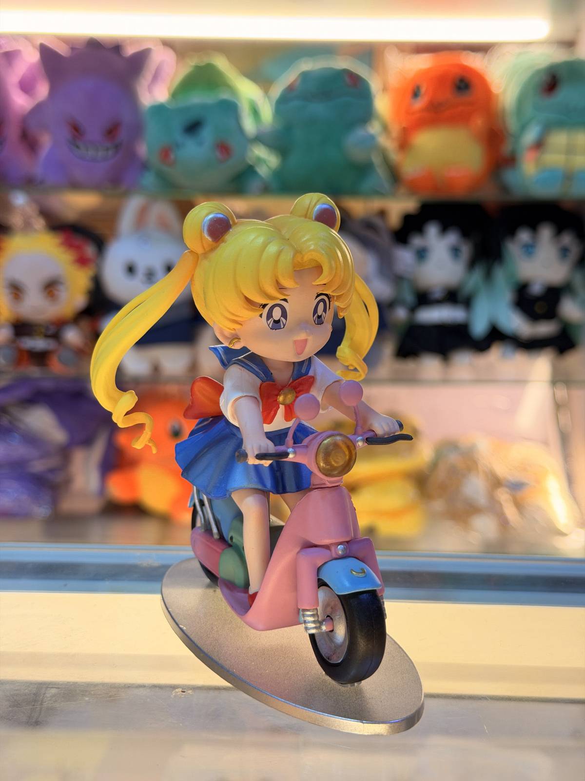 Figura Usagi Tsukino en motocicleta – Sailor Moon