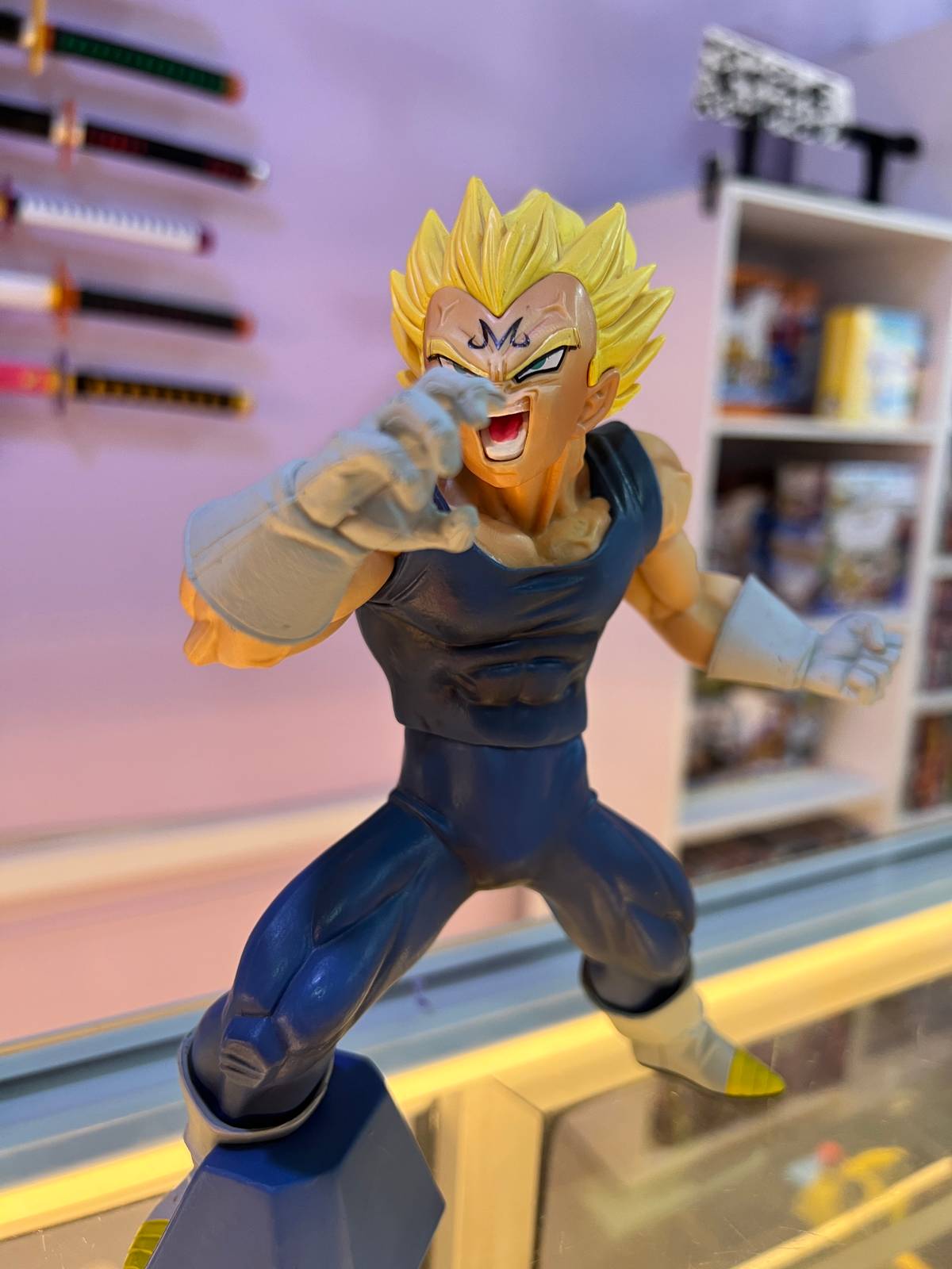 Figura Majin Vegeta En Pose De Combate – Dragon Ball Z