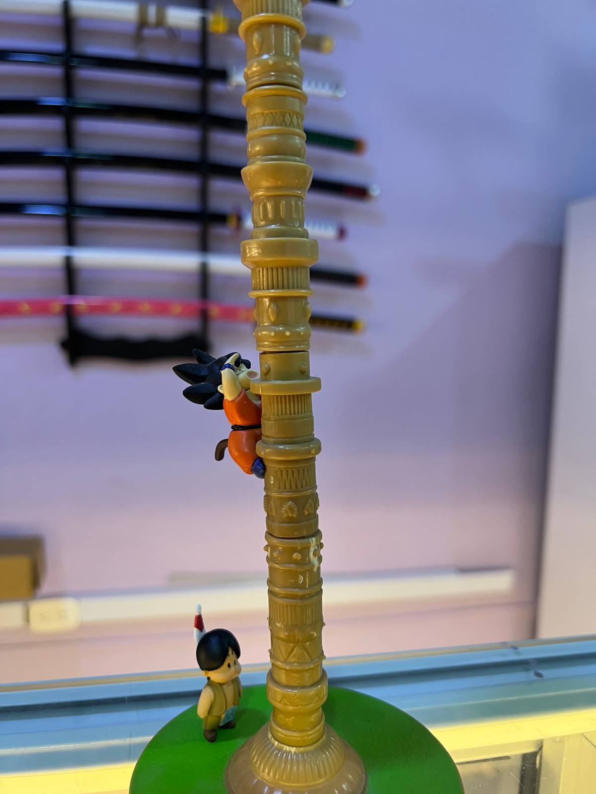 Torre Karin – Goku Escalando