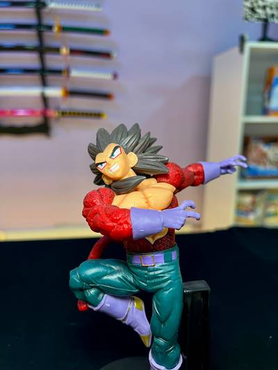 Figura Vegeta Super Saiyajin 4 – Dragon Ball GT