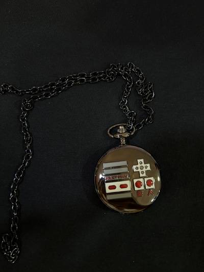Collar Reloj Retro Control de Videojuegos 🎮