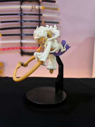 Figura One Piece  Luffy Gear 5 Pose de Combate