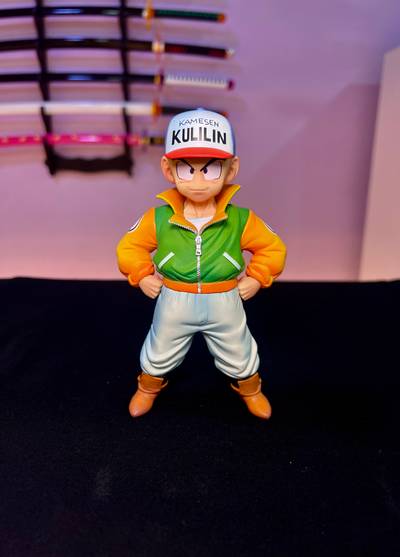 Figura Krillin con Chaqueta Kame Senin – Dragon Ball