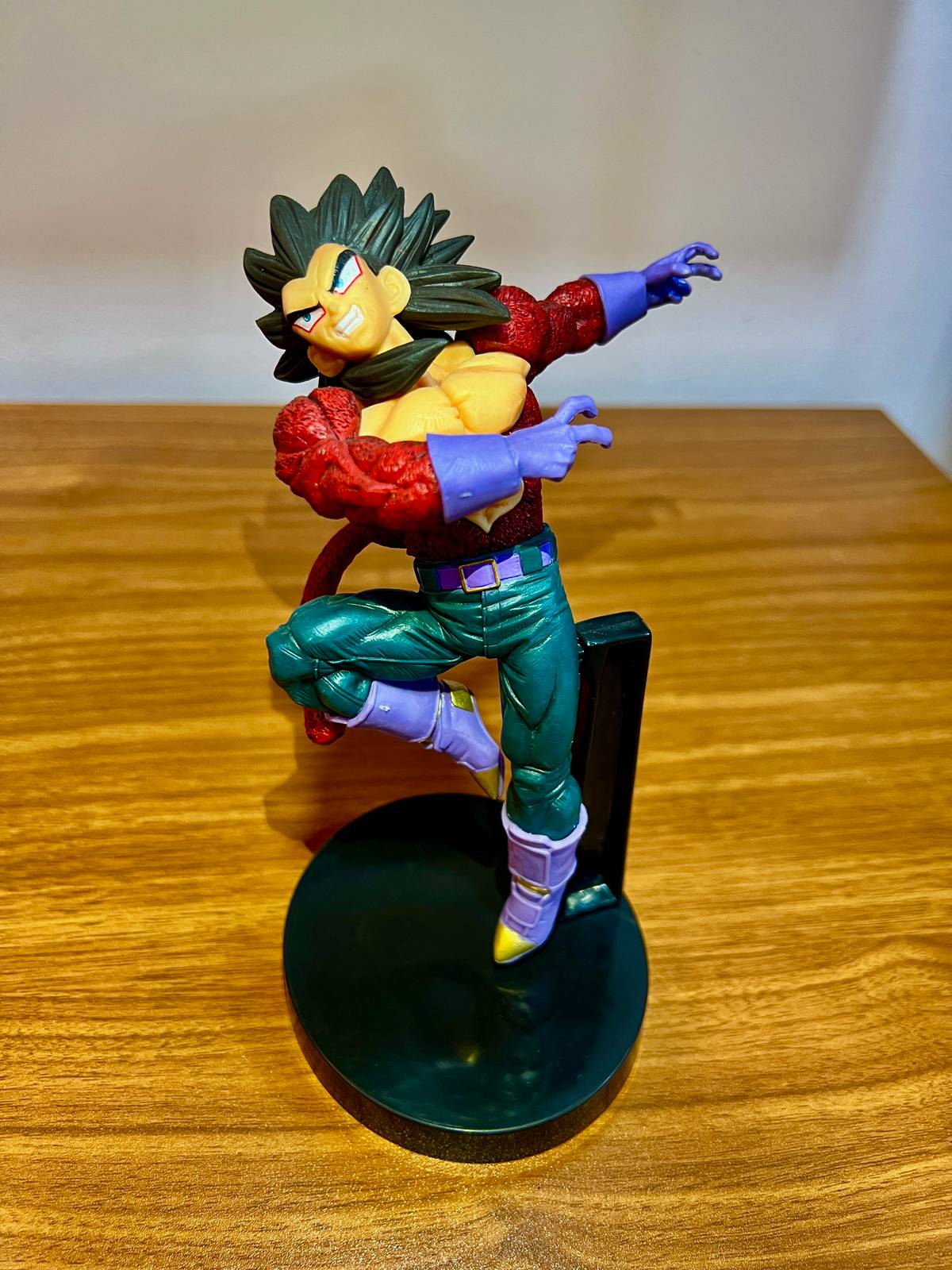 Figura Vegeta Super Saiyajin 4 – Dragon Ball GT