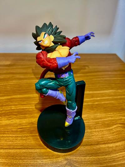 Figura Vegeta Super Saiyajin 4 – Dragon Ball GT