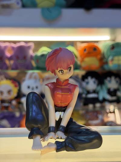 Figura Akane Tendo con uniforme rojo y pantalones negros – Ranma ½