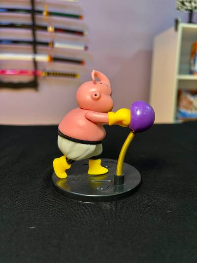 Figura Majin Buu Entrenando – Dragon Ball Z