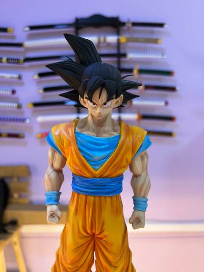 Figura Dragon Ball Goku Base de Arena