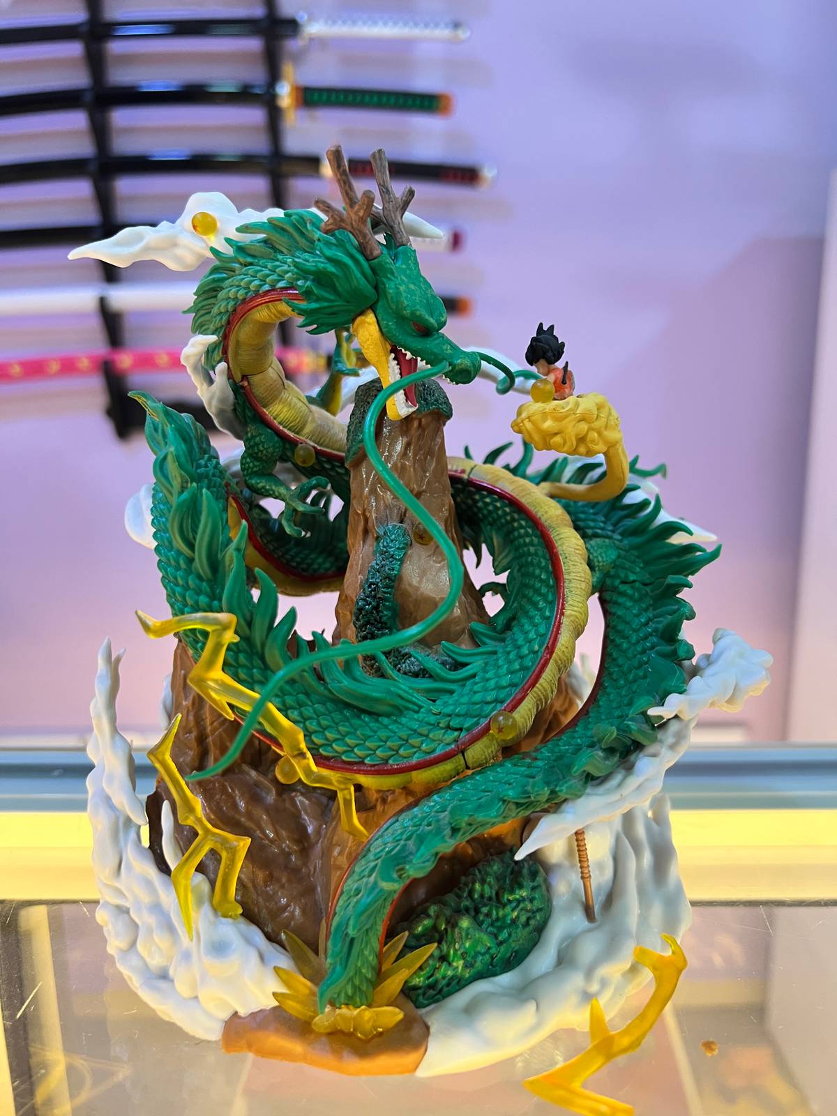 Figura Shen Long con Goku