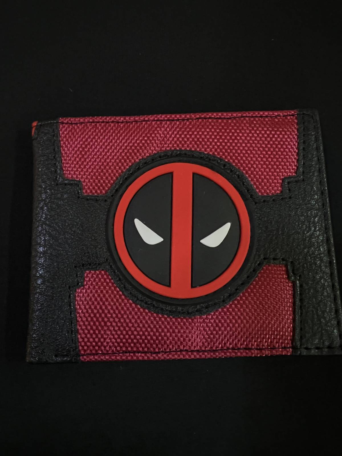 Billetera metal dead pool