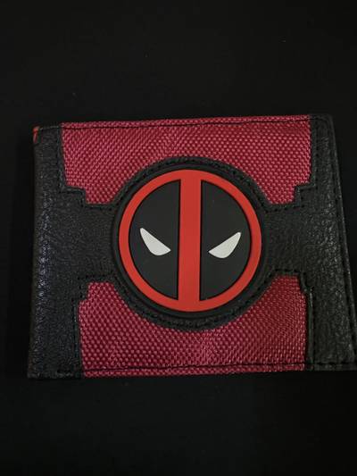 Billetera metal dead pool