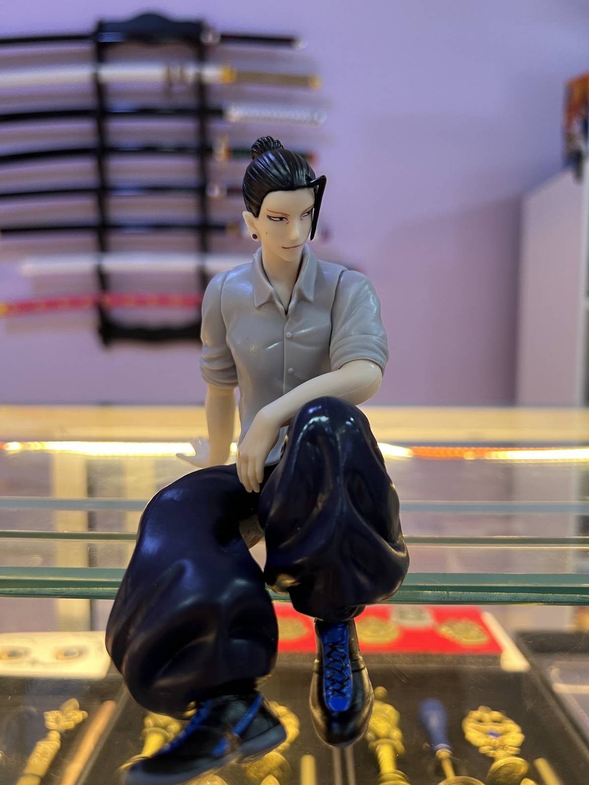 Figura Suguru Geto Sentado – Jujutsu Kaisen
