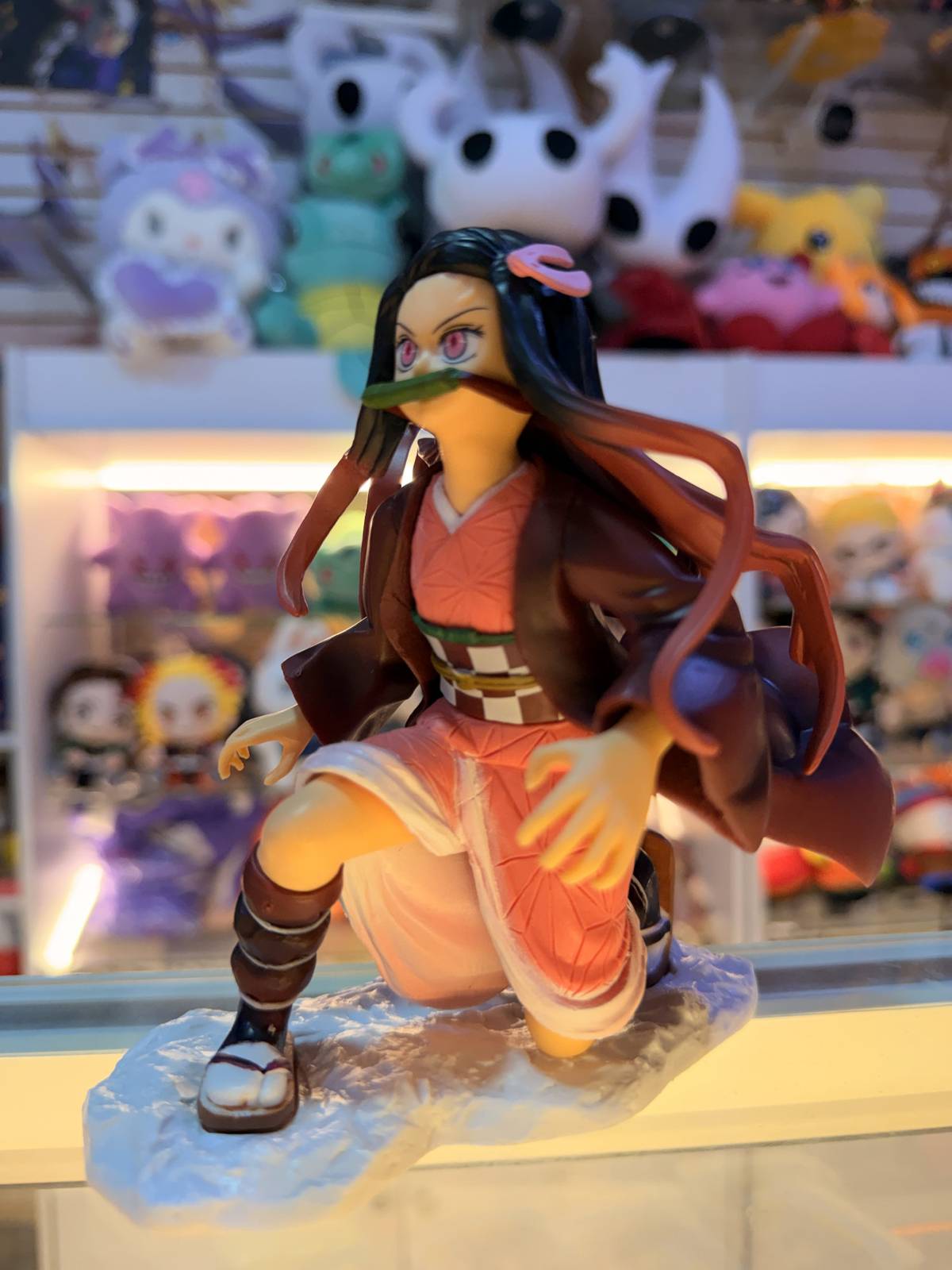 Figura Nezuko Kamado con base – Kimetsu No Yaiba