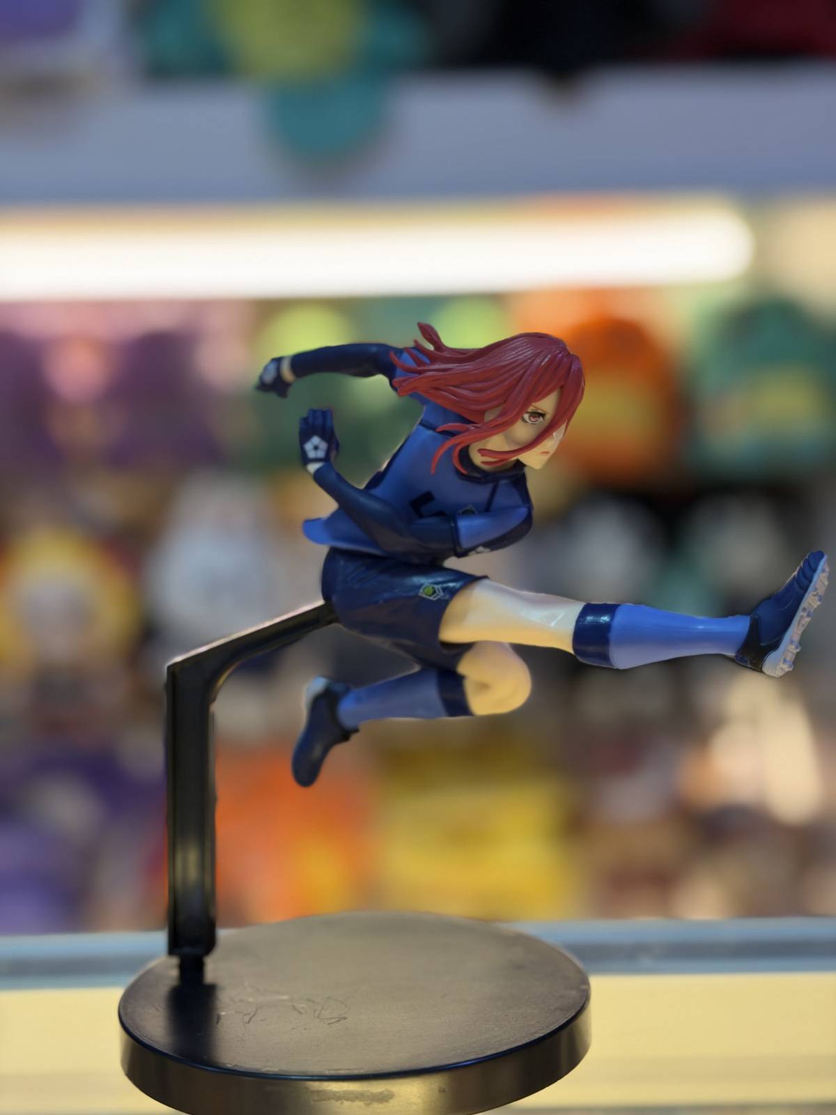 Figura Chigiri con uniforme de fútbol – Blue Lock