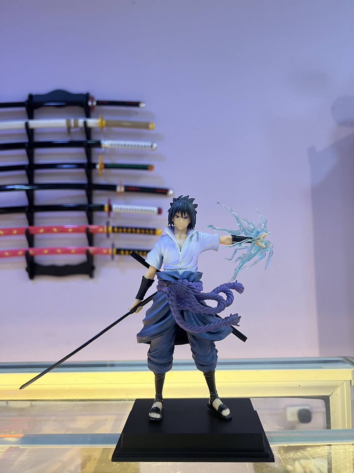 Figura Sasuke Uchiha Chidori con katana – Naruto Shippuden