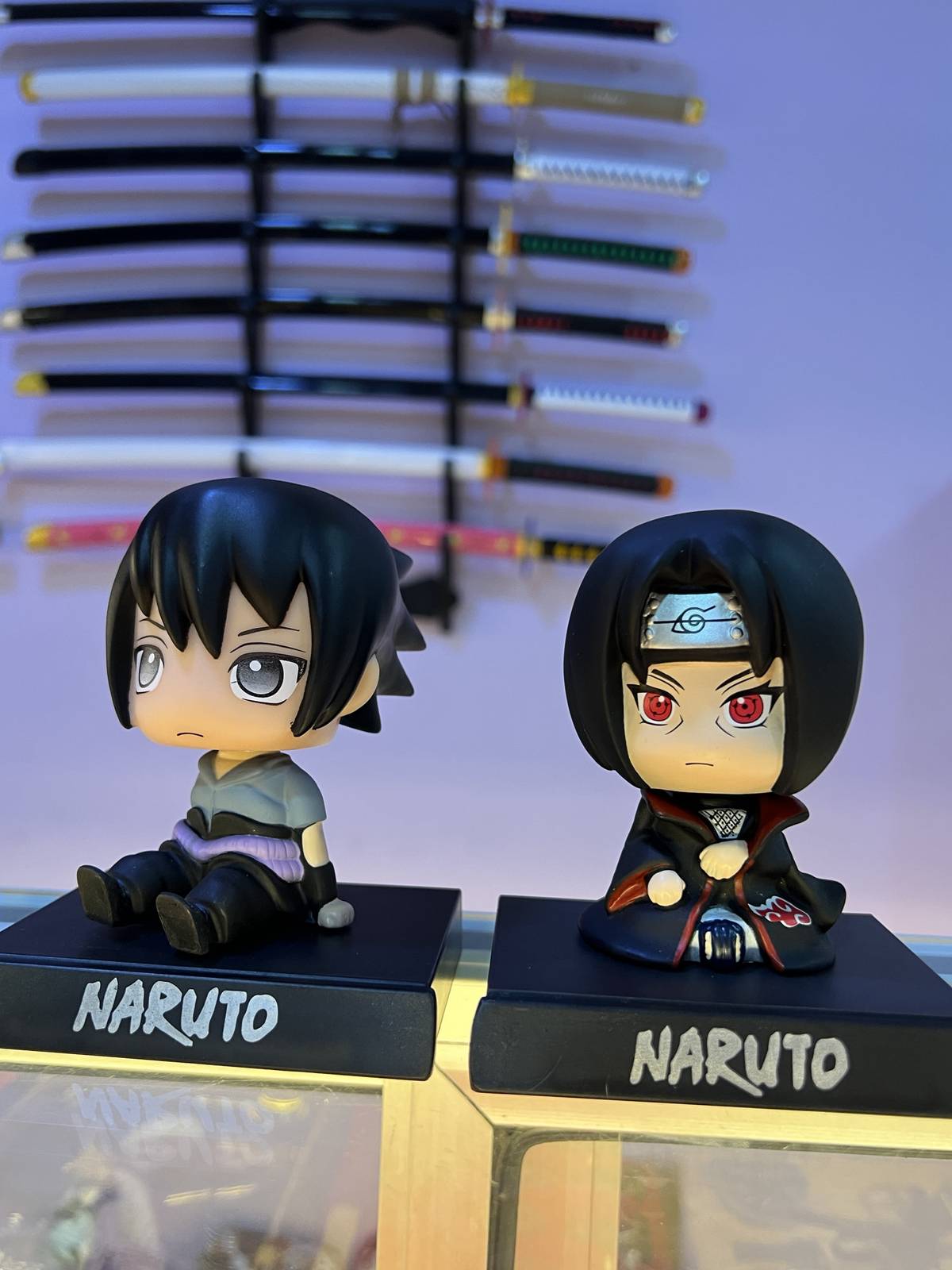 Cabeza loca  – Sasuke e Itachi Uchiha | Naruto