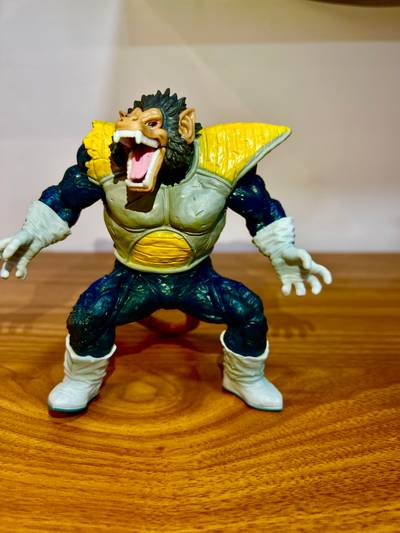 Figura Dragon Ball - Vegeta Ozaru Pequeño