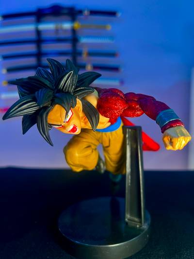 Figura Dragon Ball - Goku Ssj 4