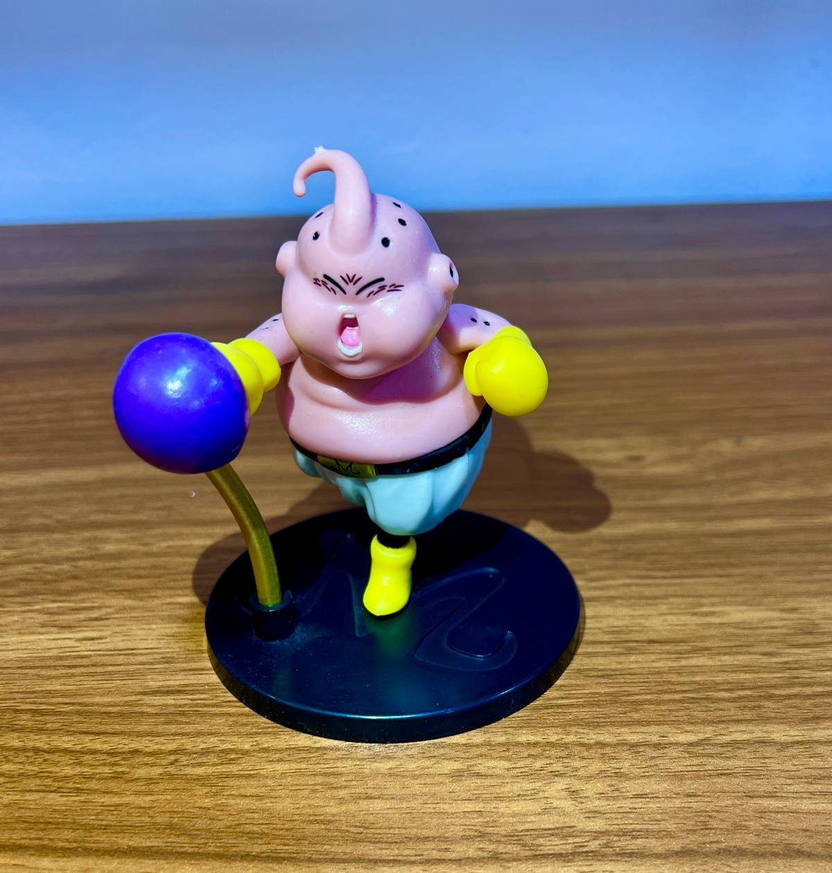 Figura Majin Buu Entrenando – Dragon Ball Z