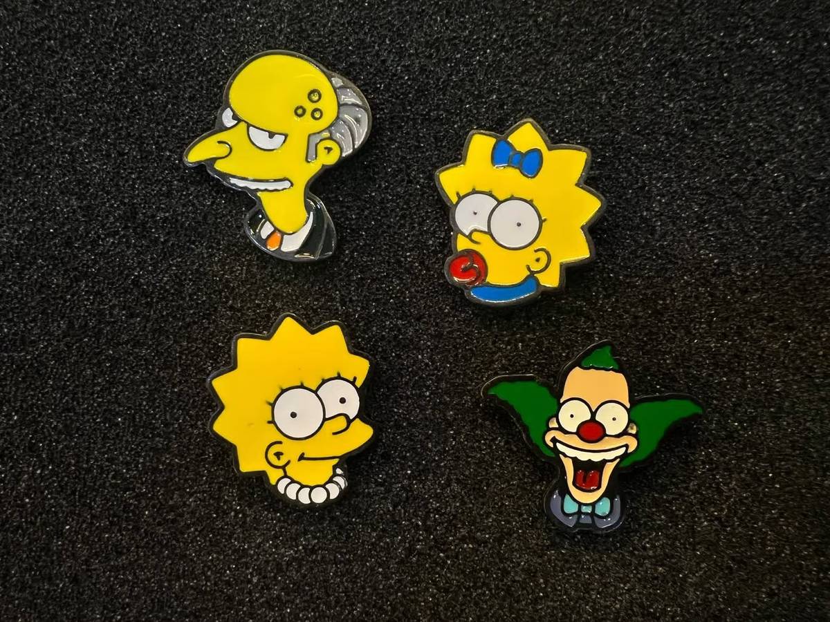 Pin The Simpsons Metalico