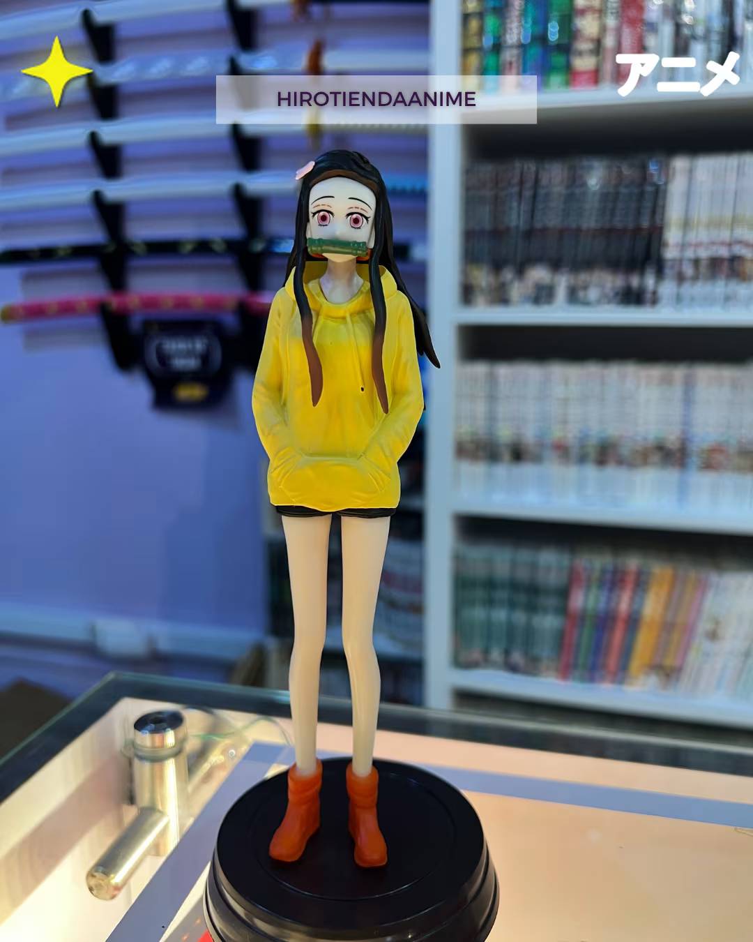 Figura Nezuko Buzo Amarillo - Kimetsu no Yaiba
