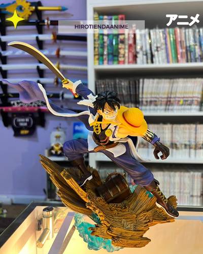 Figura Luffy con Espada - One Piece