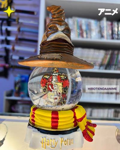 Esfera de nieve Harry Potter – Sombrero Seleccionador &amp; Escudo de Gryffindor