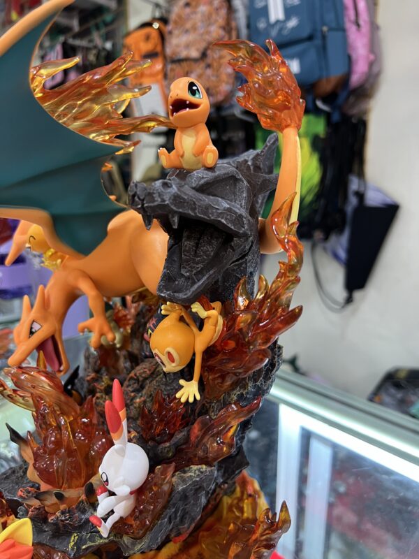 figura de pokemon de fuego anime