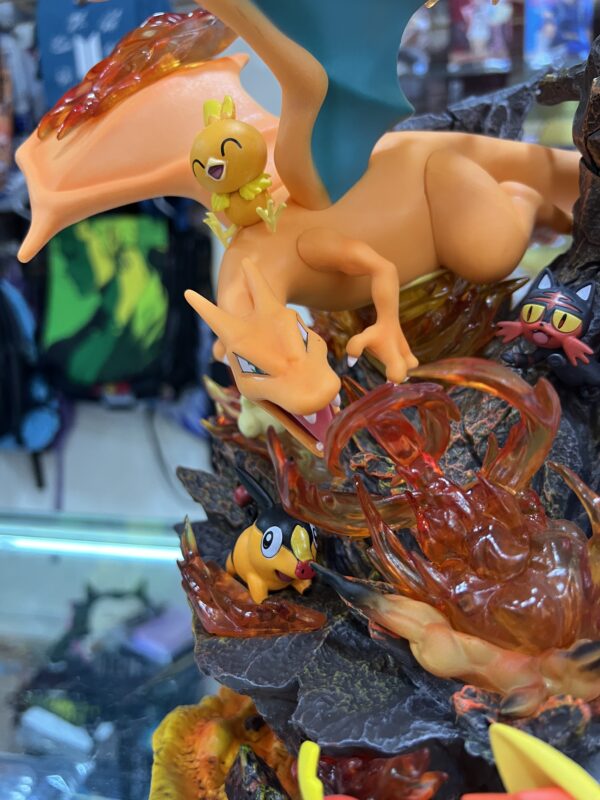 figura de pokemon de fuego anime