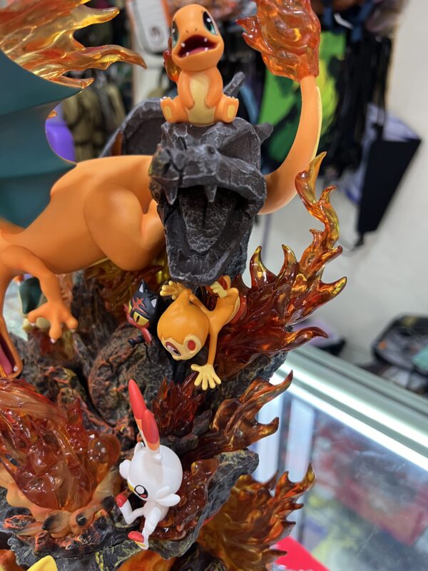 figura de pokemon de fuego anime